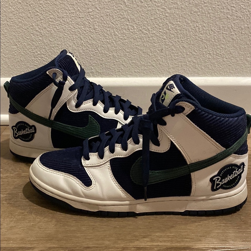 Nike Dunk High
Sports Specialties White Navy